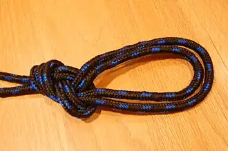 Двойная восьмёрка, заячьи уши.Двойная петля с близкими и параллельными петлями.