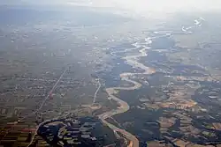 Дрина с самолёта, слева - Сербия, справа - Босния и Герцеговина