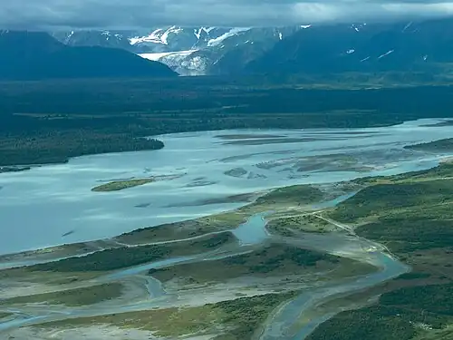 Впадение реки Алсек в Драй Бей