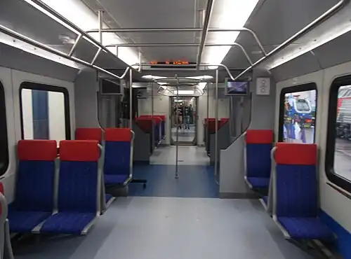 Средняя часть салона базового типа (0.0). Большая часть сидений размещена по схеме 2+1