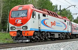 ЭП2К-020 в красной-бело-голубой окраскеЭП2К-500 с обновлённым дизайном