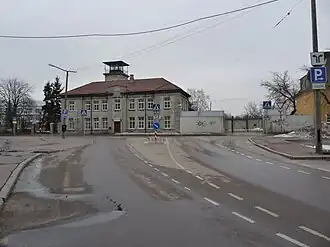 Конец улицы, перекрёсток с улицей Вана-Лыуна