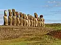 Основная платформа с моаи у вулкана Рано-Рараку
