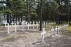 Братская могила павших во II мировой войне в Идаотса