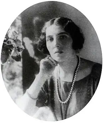 Елизавета Фабрициевна Романова, урождённая герцогиня Сассо-Руффо, княжна Сан-Антимо, первая морганатическая супруга Князя Императорской Крови Андрея Александровича (27 декабря 1886/8 января 1887 - 29 октября 1940).