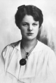 Элза Жиглевиц во время обучения в ЛУ