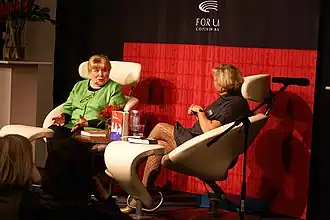 Фэй Уэлдон и Лона Кюльман; 2008 год