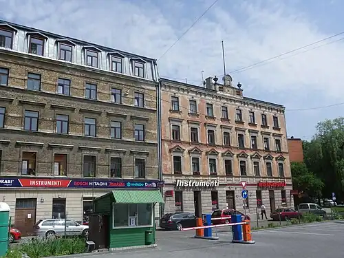 Дома № 11 и 13