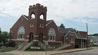 Первая христианская церковь в Блумфилде