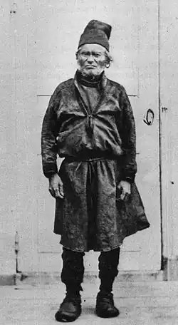 Андерс Фьелльнер в саамской одежде.Фотография 1871 года