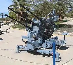 Зенитная установка 2 cm FlaK-Vierling 38 в Музее ВВС Израиля (авиабаза «Хацерим»), 2006 год.