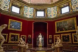 Венера Медицейская. I в. до н. э. в Зале трибуны