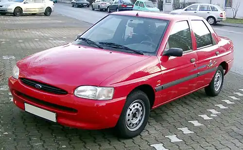 Ford Escort 1997—2000