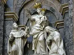 Мадонна Розария между святой Екатериной Сиенской и святым Домиником. Паоло Теналья, проект Карло Шизано. Левый трансепт