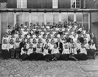 Хор девушек из гимназии Эстонского образовательного общества, 1927