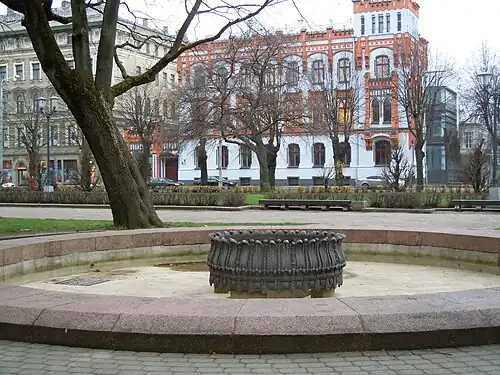 Вид из парка Эспланада на дом № 4