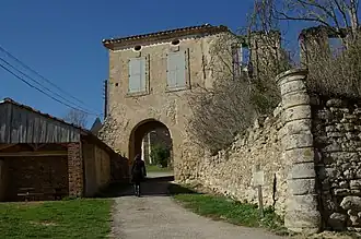 Замок Монже