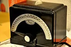 Электромеханический метроном, изобретён и изготовлен Фредериком Францем, около 1970 года.