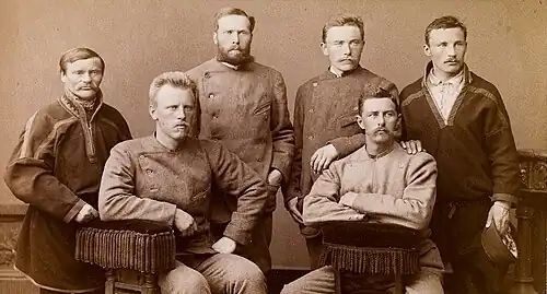 Балто (крайний справа) со всеми участниками экспедиции