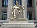 Аллегория «Будущее» перед Национальным управленим архивов и документации (США)