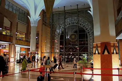 Интерьер вокзала