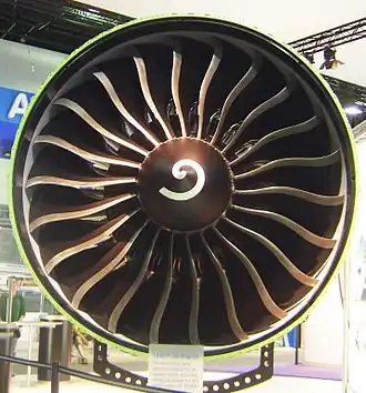 Двигатель GE90