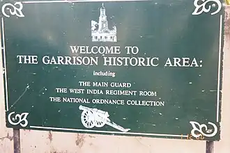 Указатель Гарнизона вдоль Highway 7