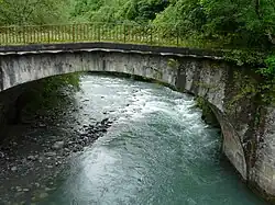 Мост через реку Гав-де-По