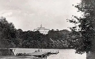 Вид на усадьбу Бобринских в городе Богородицке