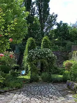 Тисовый сад