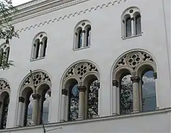 Деталь фасада