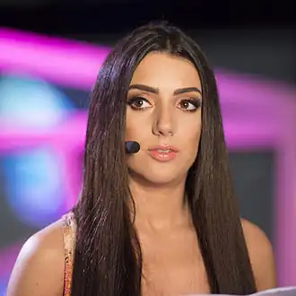 Джина Дирави во время трансляции конкурса Евровидение 2013