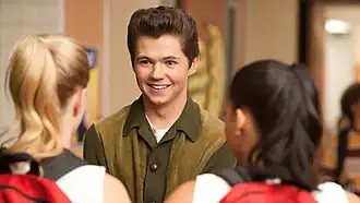 Дамиан МакГинти в роли Рори Фланагана