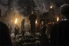 Манса Налётчика сжигают на костре.