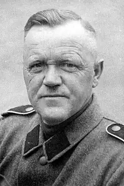 А. М. Гончаренко в 1943 году, во время переобучения на офицера СС в Лешанах[англ.]