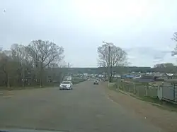 Перед въездом на мост через Тайрук