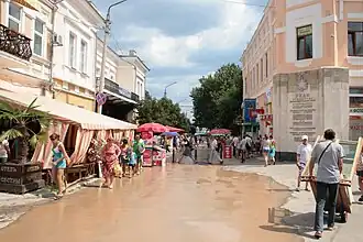 Вид улицы от пересечения с Земской и Русской улицами