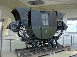 Модель пассажирского вагона 1841 года Hannibal Линцко-Будеёвицкой конно-железной дороги в экспозиции Технического музея Вены. Фото 2007 года.