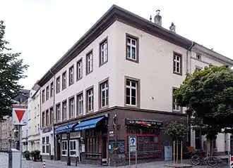 Общий вид здания