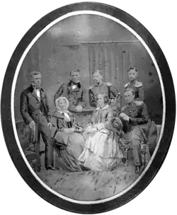 1-й ряд: Э. А. фон Бистром, Аполлония фон Энгельгард, Карл; 2-й ряд: Георг, Николай, Готгард, Александр