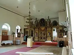 Интерьер Хелламааской церкви святых Петра и Павла