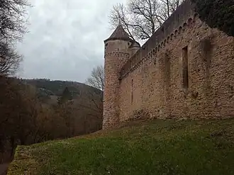 Тюремная башня и часть стены