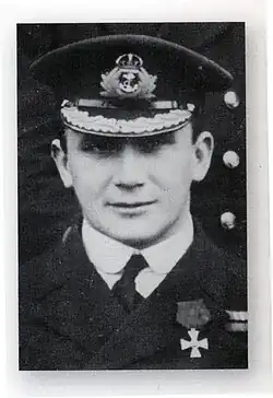 Коммандер Хортон. Официальный снимок по случаю награждения орденом Св. Георгия, 1915