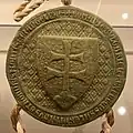 Оборот второй двойной печати (1366-1382) короля Венгрии Людовика I (1342-1382). Современный дизайн герба Словакии Ладислава Чисарика был основан на этой средневековой венгерской печати.