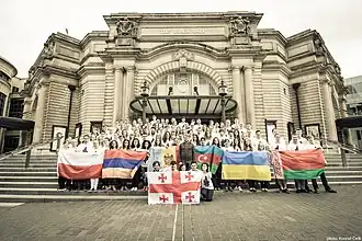 Музыканты «ICO» перед залом«Usher Hall» в Эдинбурге, 2014 год