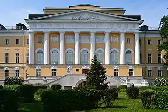 Здание ИСАА МГУ на Моховой улице