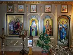 Иконостас нижнего храма