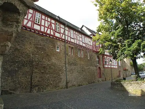 Бывшая внешняя стена