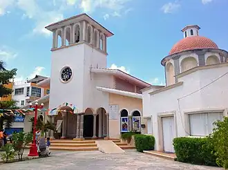 Церковь в Пуэрто-Морелосе