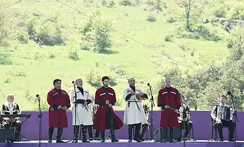 Хор «Шивидкаца» поёт грузинскую народную песню